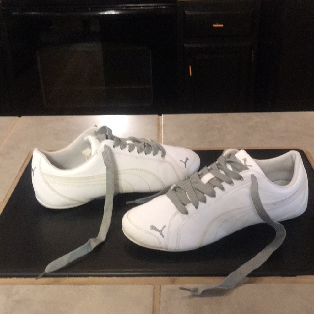 Puma Sneakers Size 7